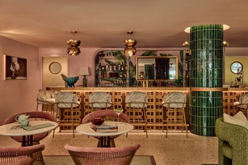 MIA Salon Resize